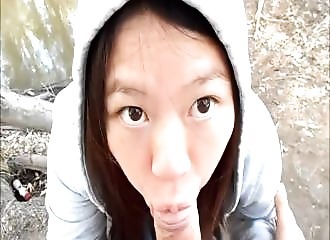 Girlfriend amateur sucks and swallows