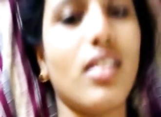 Une indienne pinée comme une garce