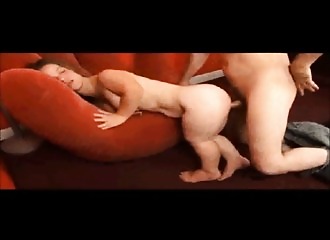 Une naine en plan sexe sans censure